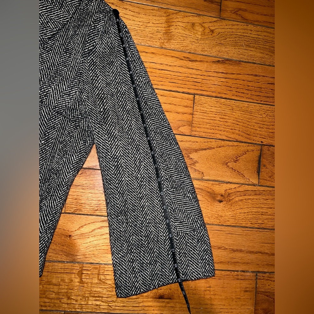 Women’s Cropped Jacket, Herringbone Pattern and 3/4 Sleeve - Picture 7 of 8